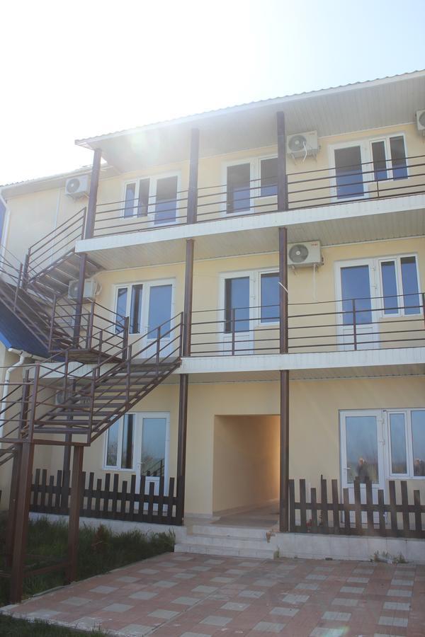 Sun Joy Hotel Sanzhiika Eksteriør billede