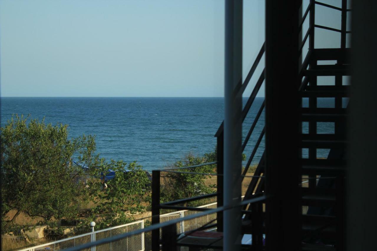 Sun Joy Hotel Sanzhiika Eksteriør billede