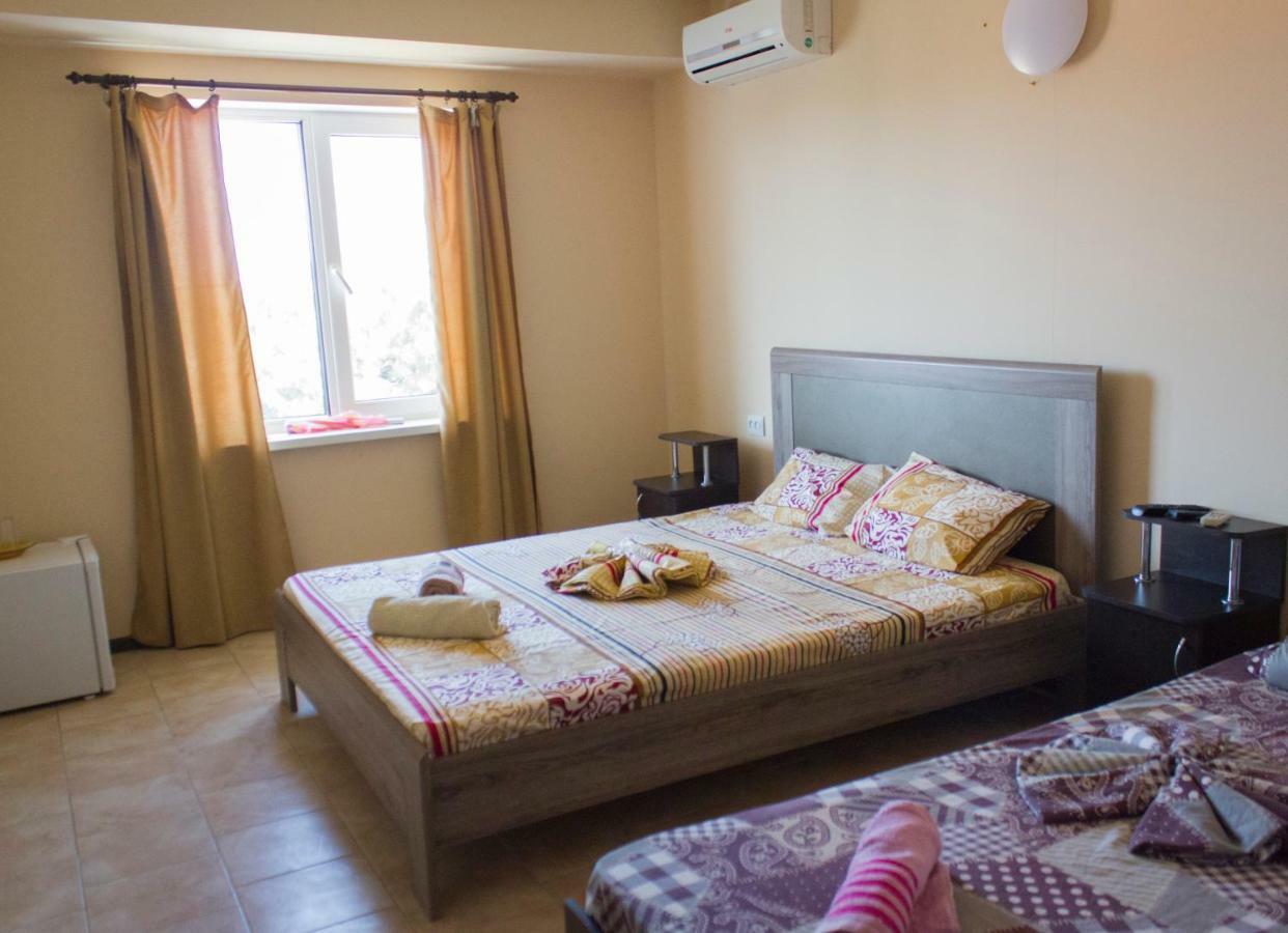 Sun Joy Hotel Sanzhiika Eksteriør billede