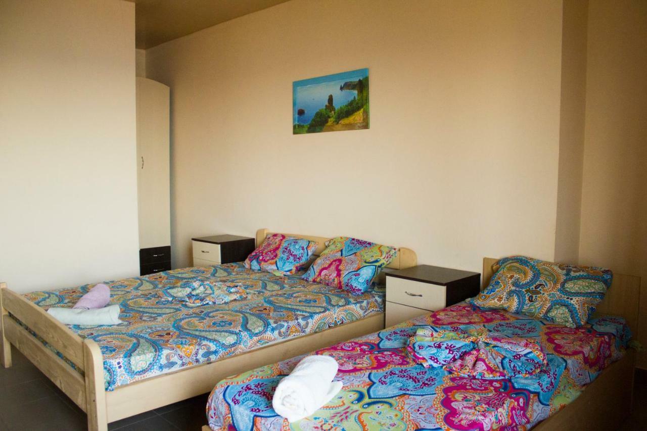 Sun Joy Hotel Sanzhiika Eksteriør billede