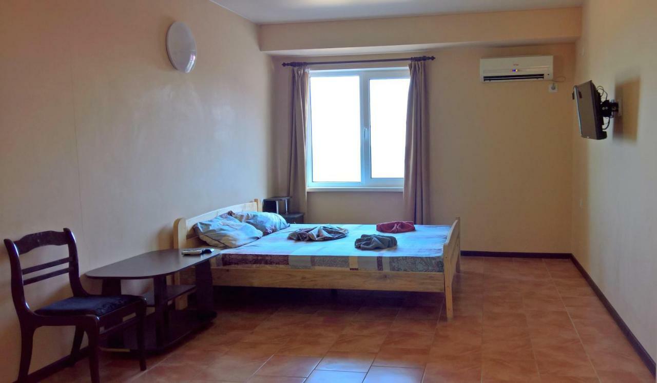 Sun Joy Hotel Sanzhiika Eksteriør billede